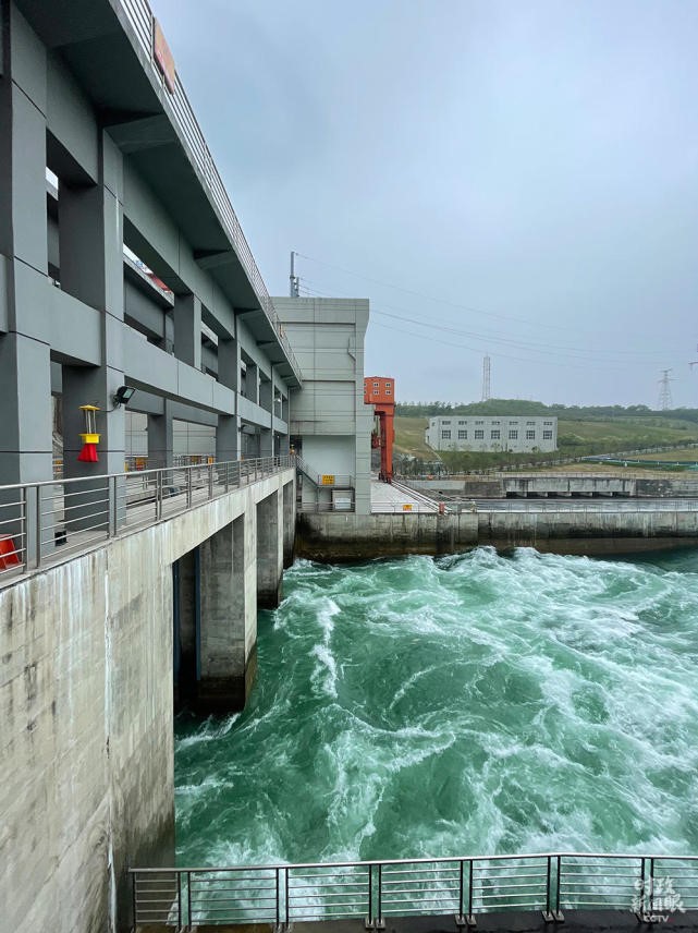 63756598519-07.jpg undefined